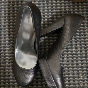 Calvin Klein Pewter textured platform pumps
